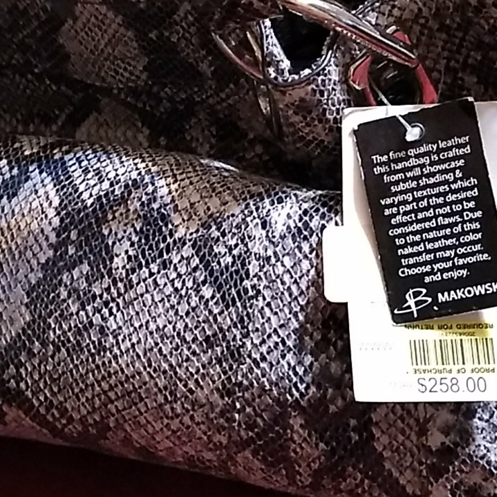 Purse - Picture 2 of 4